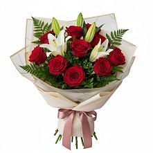 Букет цветов из:  Лилии и Розы в Шереметьевка