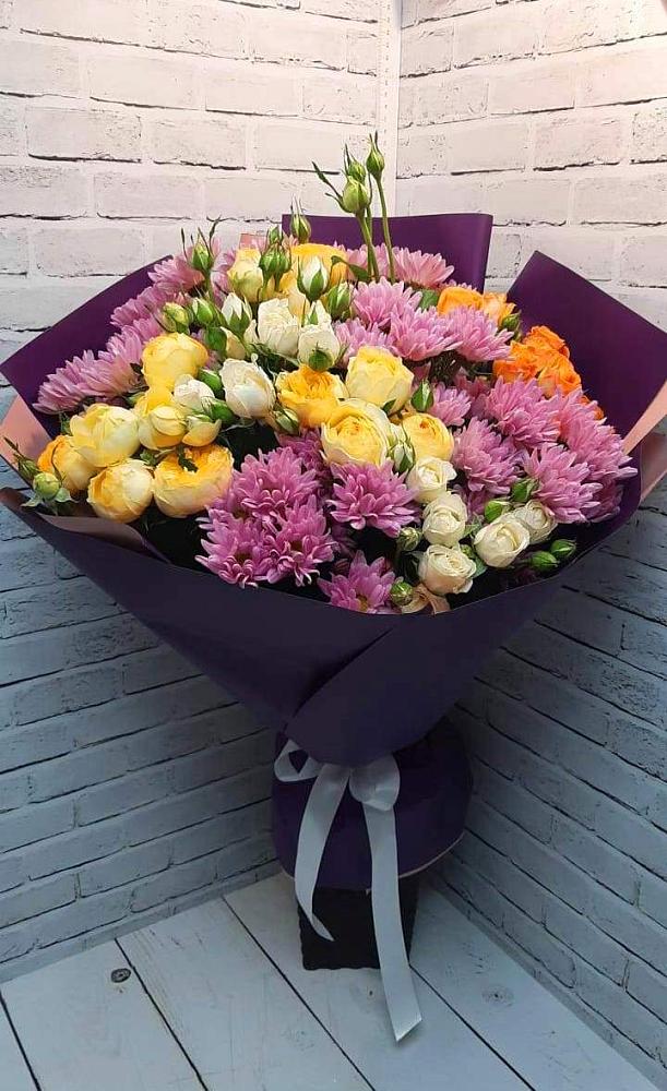 Букет цветов из: Хризантемы и Розы в Шереметьевка
