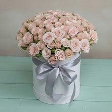 Цветочная композиция из Розы в шляпной коробке в Шереметьевка