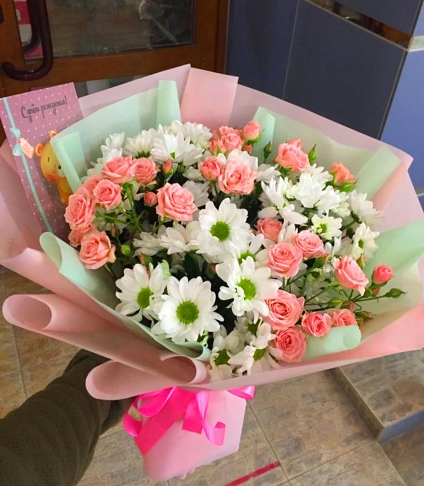 Букет цветов из: Розы и Хризантемы в Шереметьевка