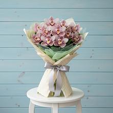 Букет цветов из:  Орхидеи и Розы #REPLACE_PRED# Шереметьевка
