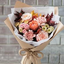 Букет цветов из:  Гвоздики, Хризантемы и Розы в Шереметьевка