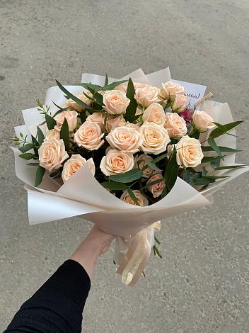 Букет Кремовые розы Латте в Шереметьевка