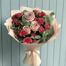Букет цветов из:  Гвоздики и Розы в Шереметьевка