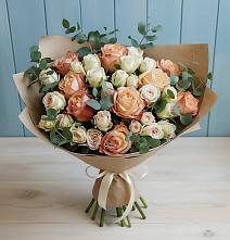 Букет цветов из:  Альстромерии и Розы в Шереметьевка