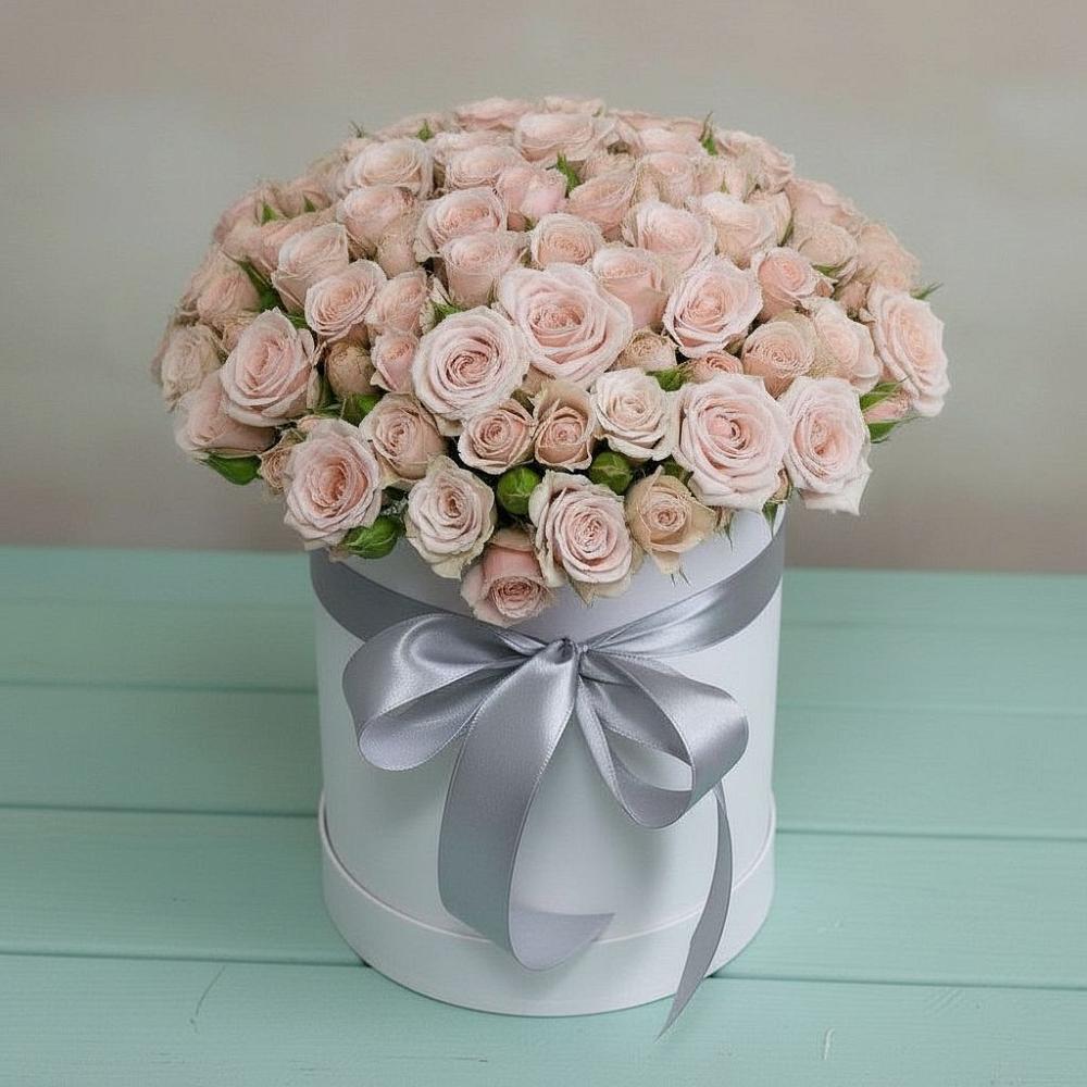 Цветочная композиция из Розы в шляпной коробке в Шереметьевка